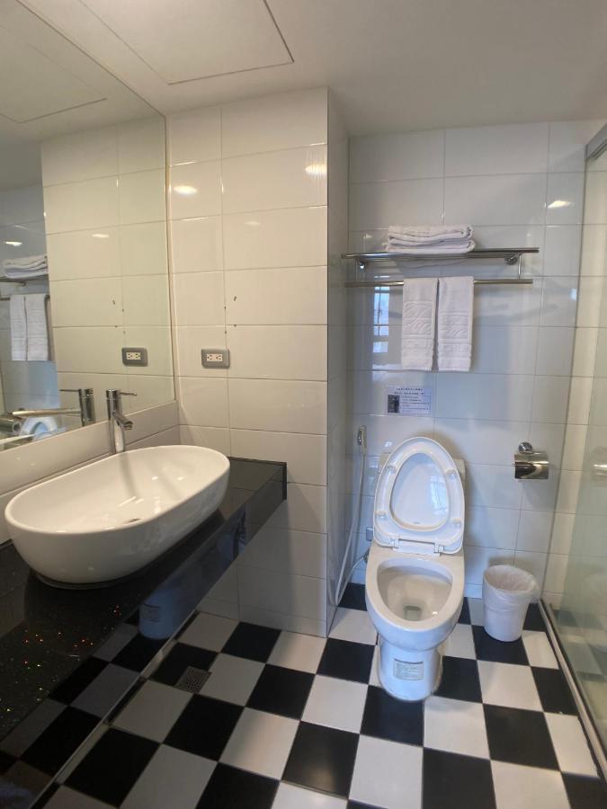 טאיצ'ונג Bonjour Hotel מראה חיצוני תמונה