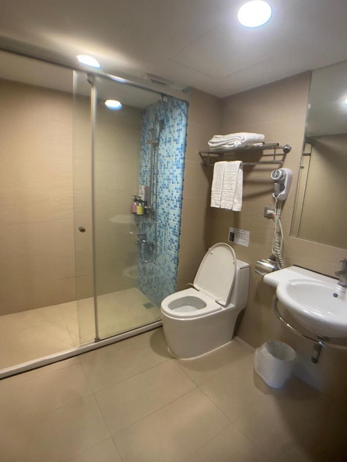 טאיצ'ונג Bonjour Hotel מראה חיצוני תמונה