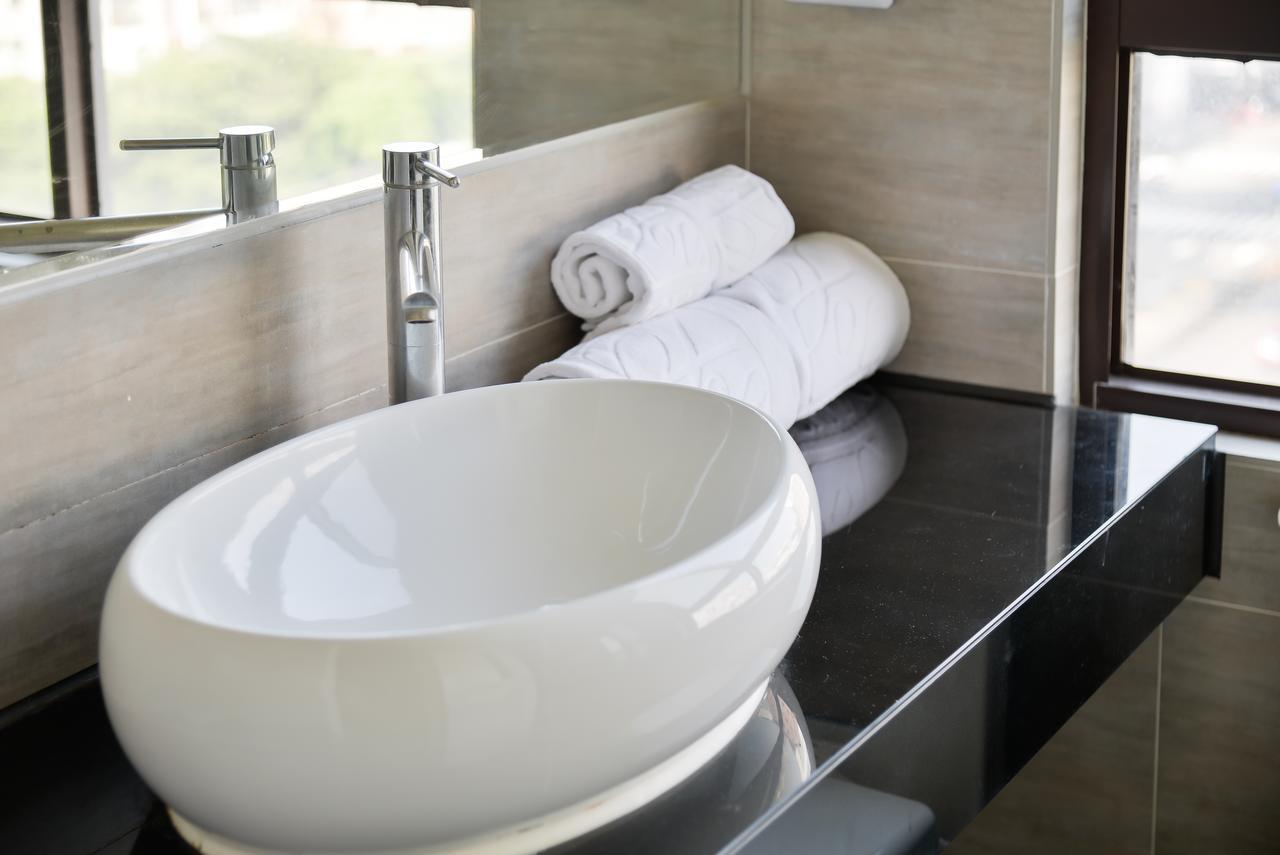 טאיצ'ונג Bonjour Hotel מראה חיצוני תמונה